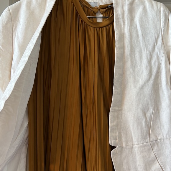 Combo Deal! Pleated Jumpsuit (Zara-L) with Off White Linen Blazer (H&M- 14) - Picture 3 of 5